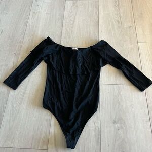 Wilfred aritzia off the shoulder bodysuit black size s